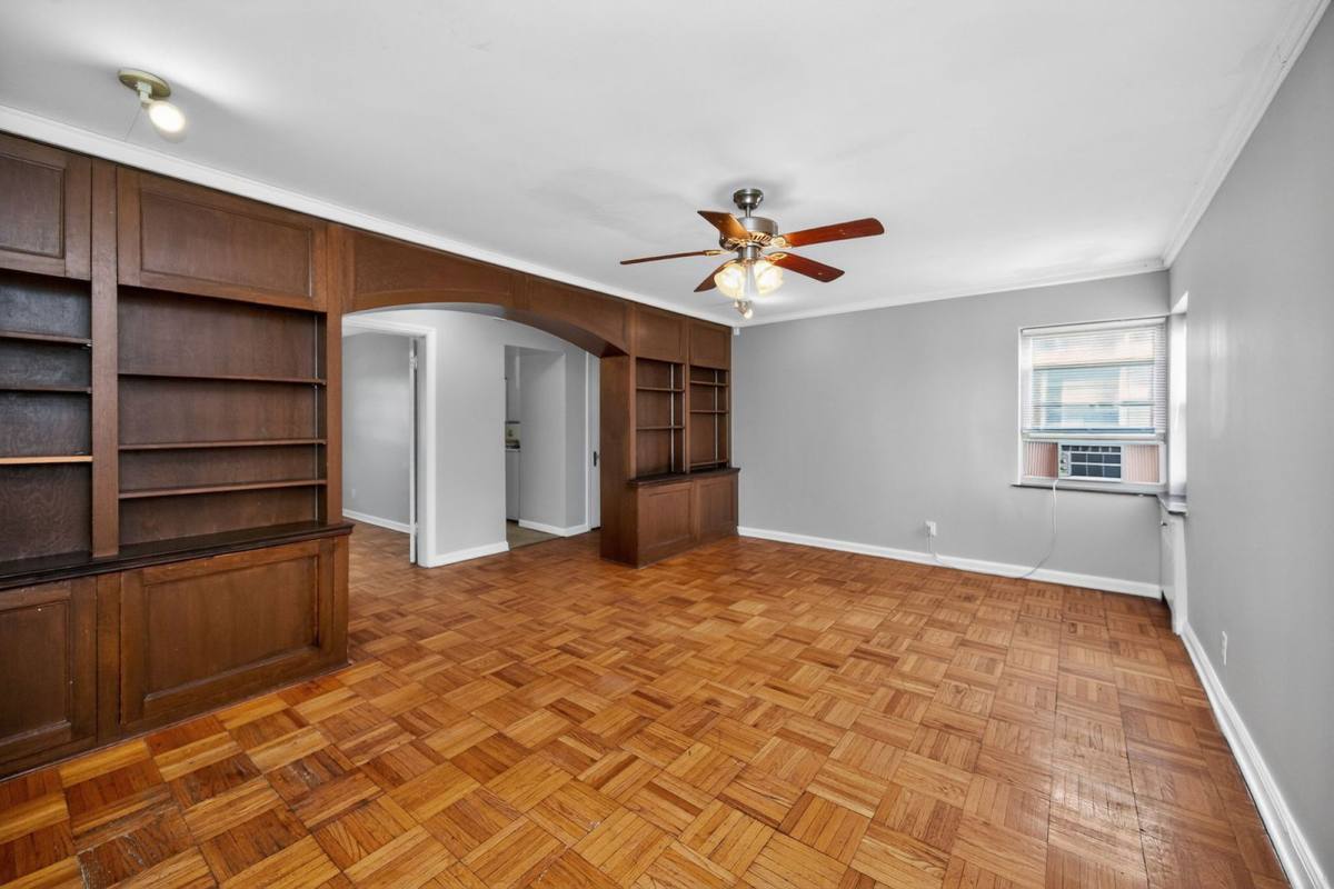 Apartment for rent at 2802 Digby Ave #5, Cincinnati, OH 45220