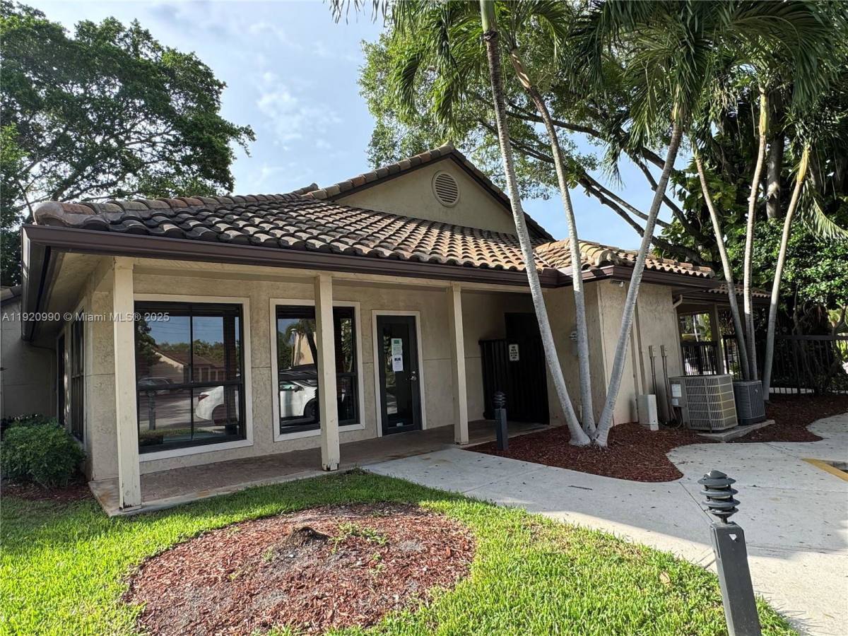 Condo for rent at 4341 W McNab Rd #27, Pompano Beach, FL 33069