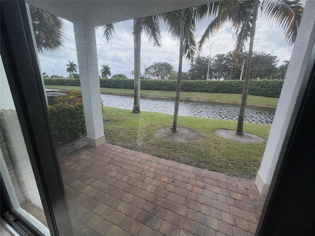 Townhouse for rent at 11330 SW 16th St, Hollywood, FL 33025