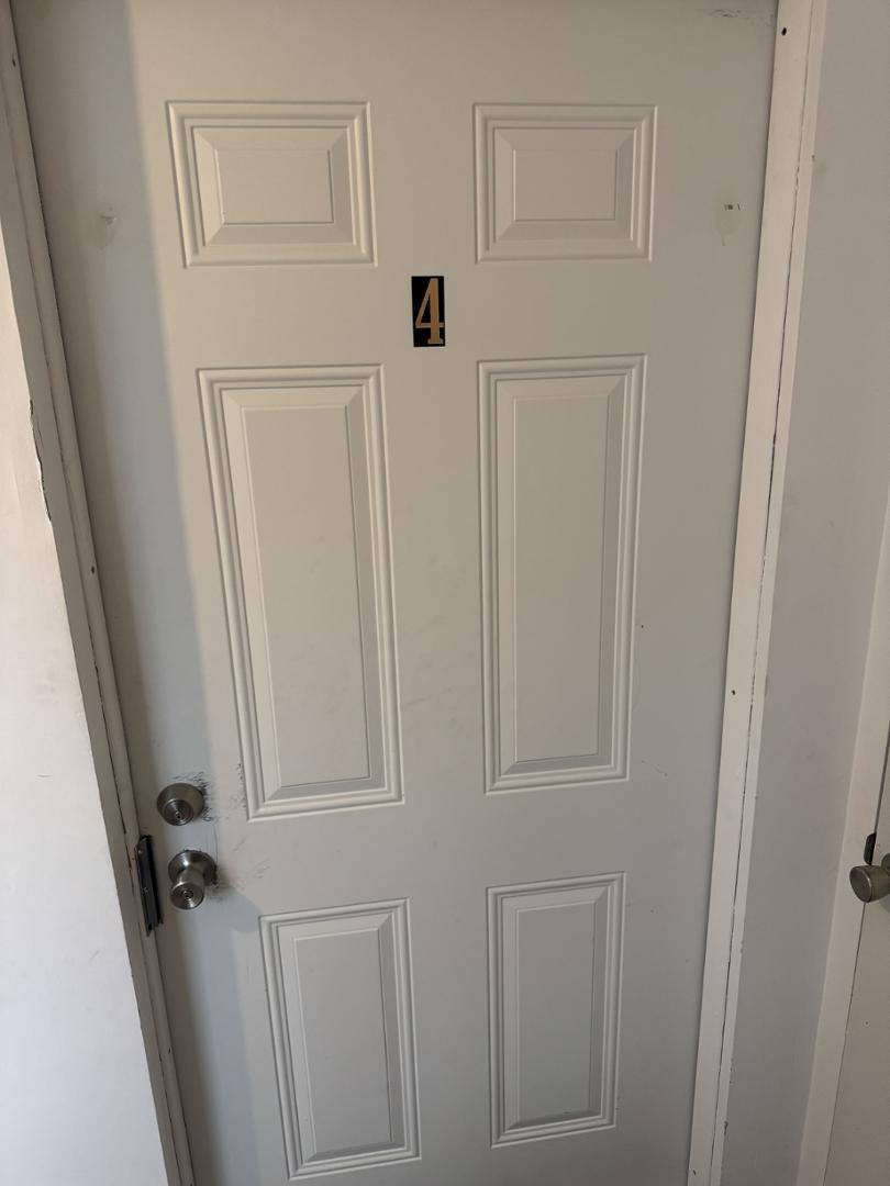 Apartment for rent at 169 N Grant St, Shamokin, PA 17872