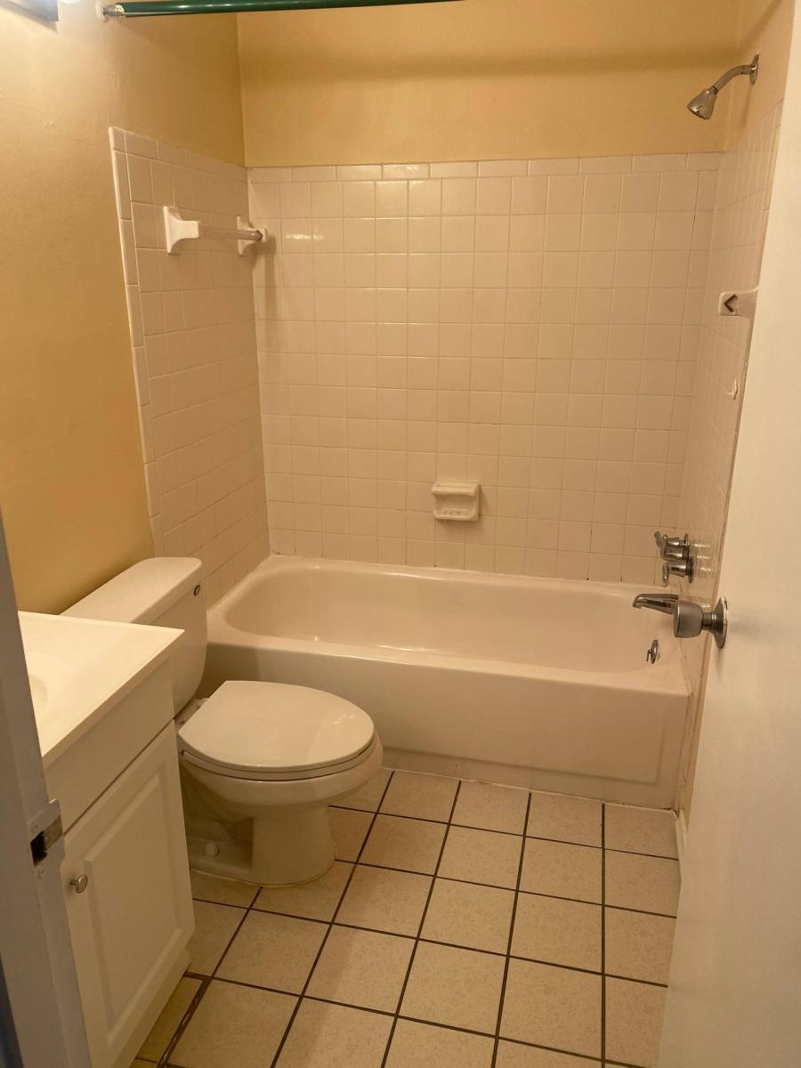 Condo for rent at Hidden Lake Village, 2621 Pine Lake Terrace #D, Sarasota, FL 34237