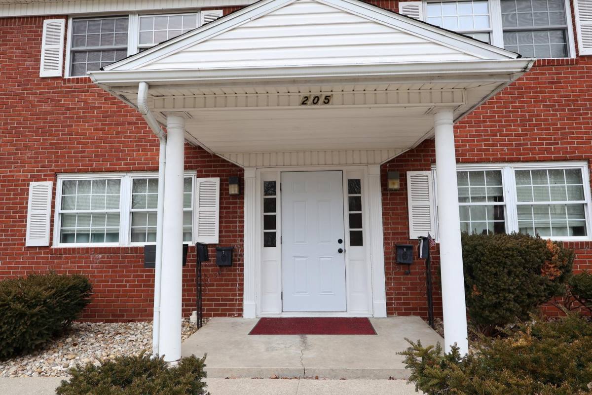 Apartment for rent at 205 Long St, North Vernon, IN 47265
