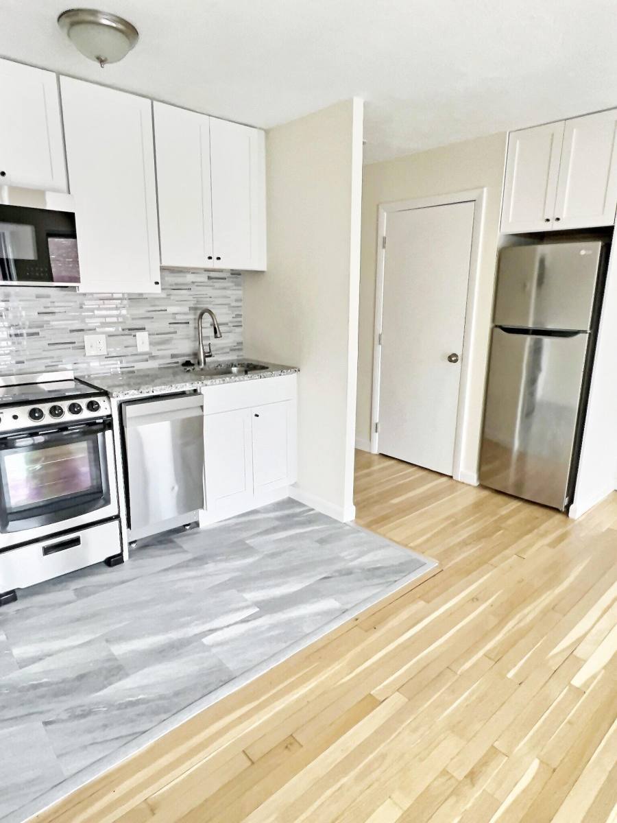 Apartment for rent at 1039 Commonwealth Ave #15, Boston, MA 02215
