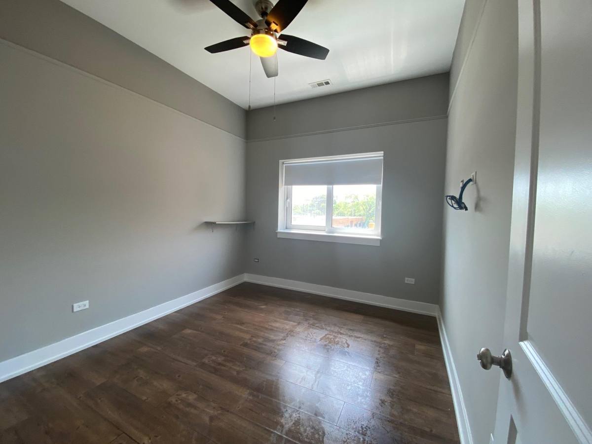 Townhouse for rent at 5911 N NW Hwy- 205 #205, Chicago, IL 60630