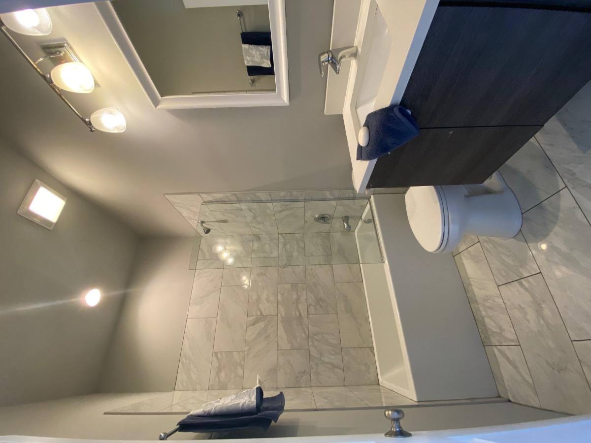 Townhouse for rent at 5911 N NW Hwy- 205 #205, Chicago, IL 60630