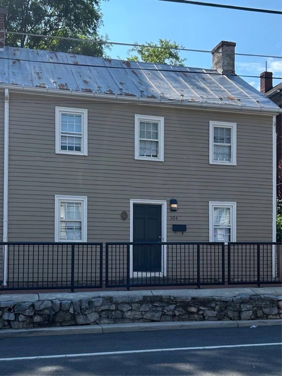 Townhouse for rent at 304 S Kent St #304, Winchester, VA 22601