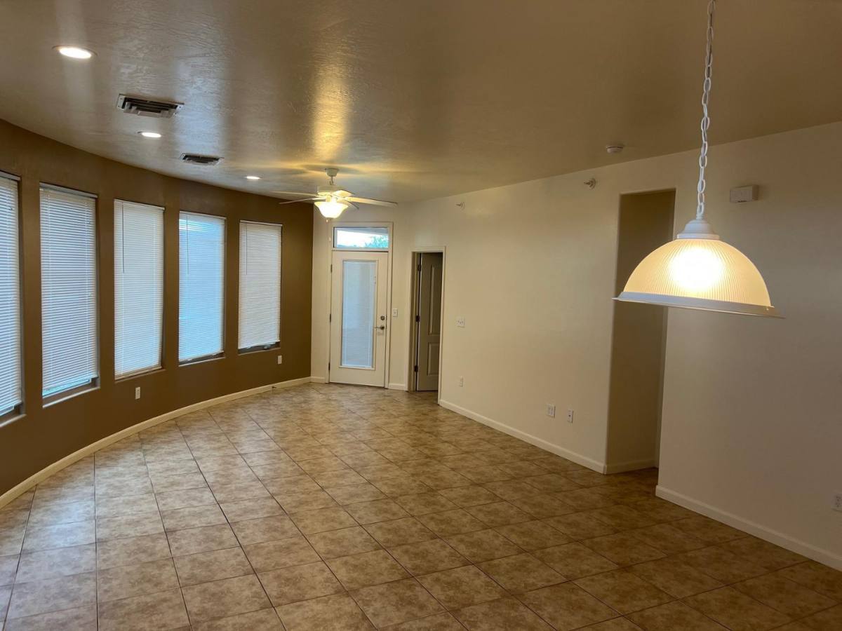 Apartment for rent at 321 Jefferson SE #1-E, Albuquerque, NM 87108