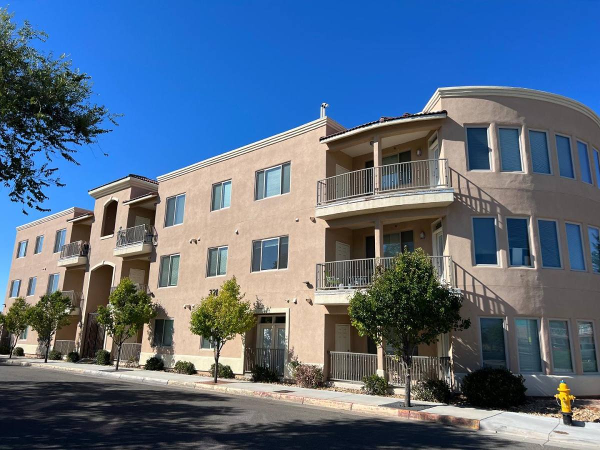 Apartment for rent at 321 Jefferson SE #1-E, Albuquerque, NM 87108
