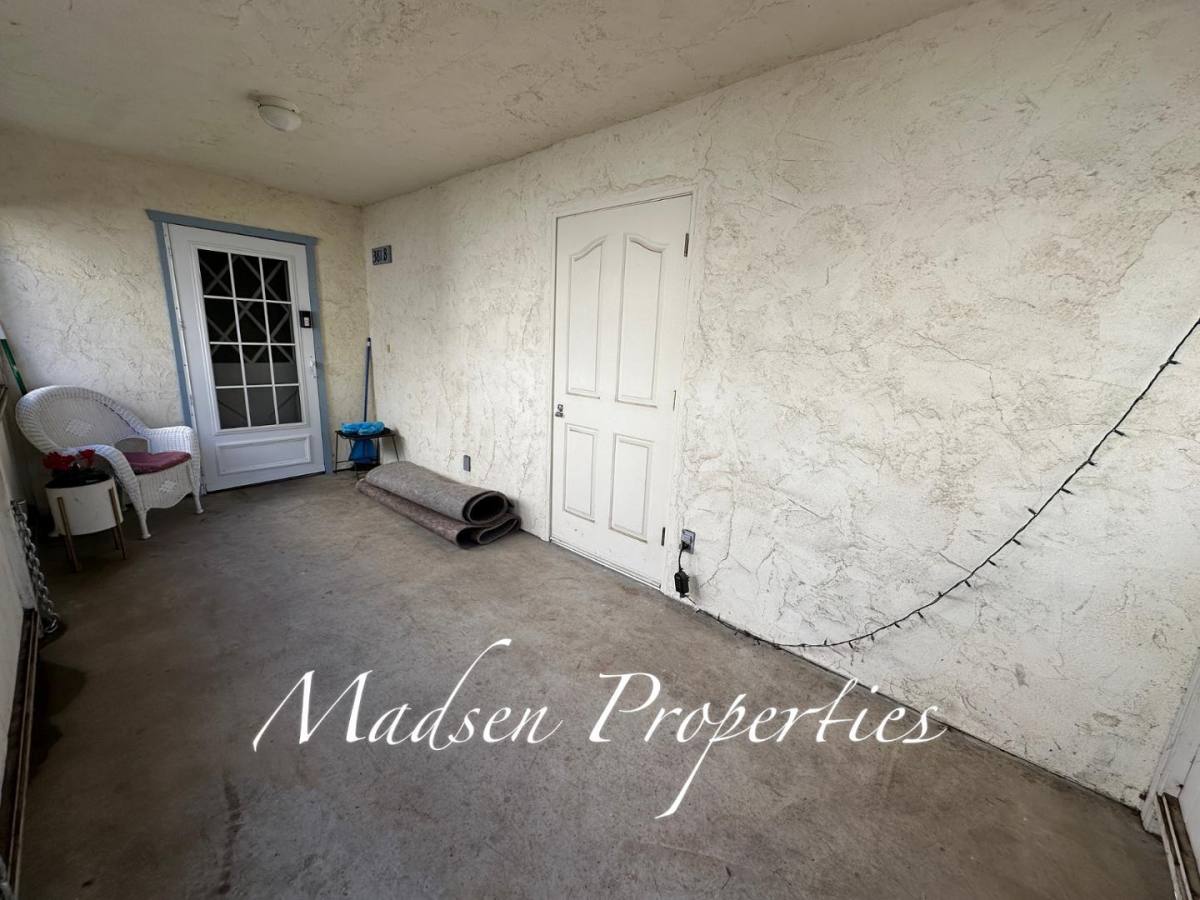 House for rent at 381 E 9th St, Chico, CA 95928