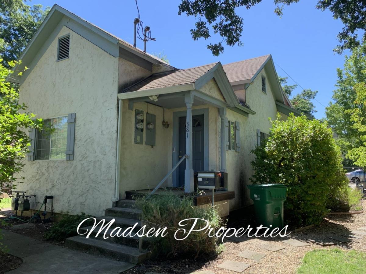 House for rent at 381 E 9th St, Chico, CA 95928