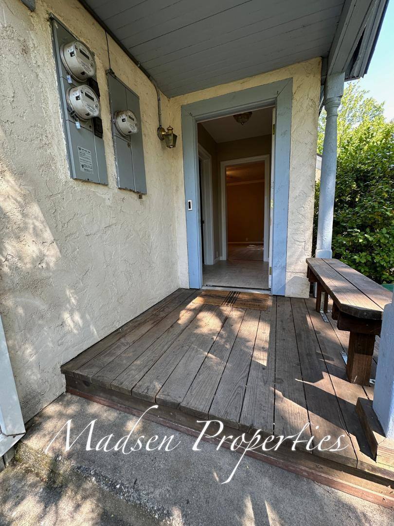 House for rent at 381 E 9th St, Chico, CA 95928