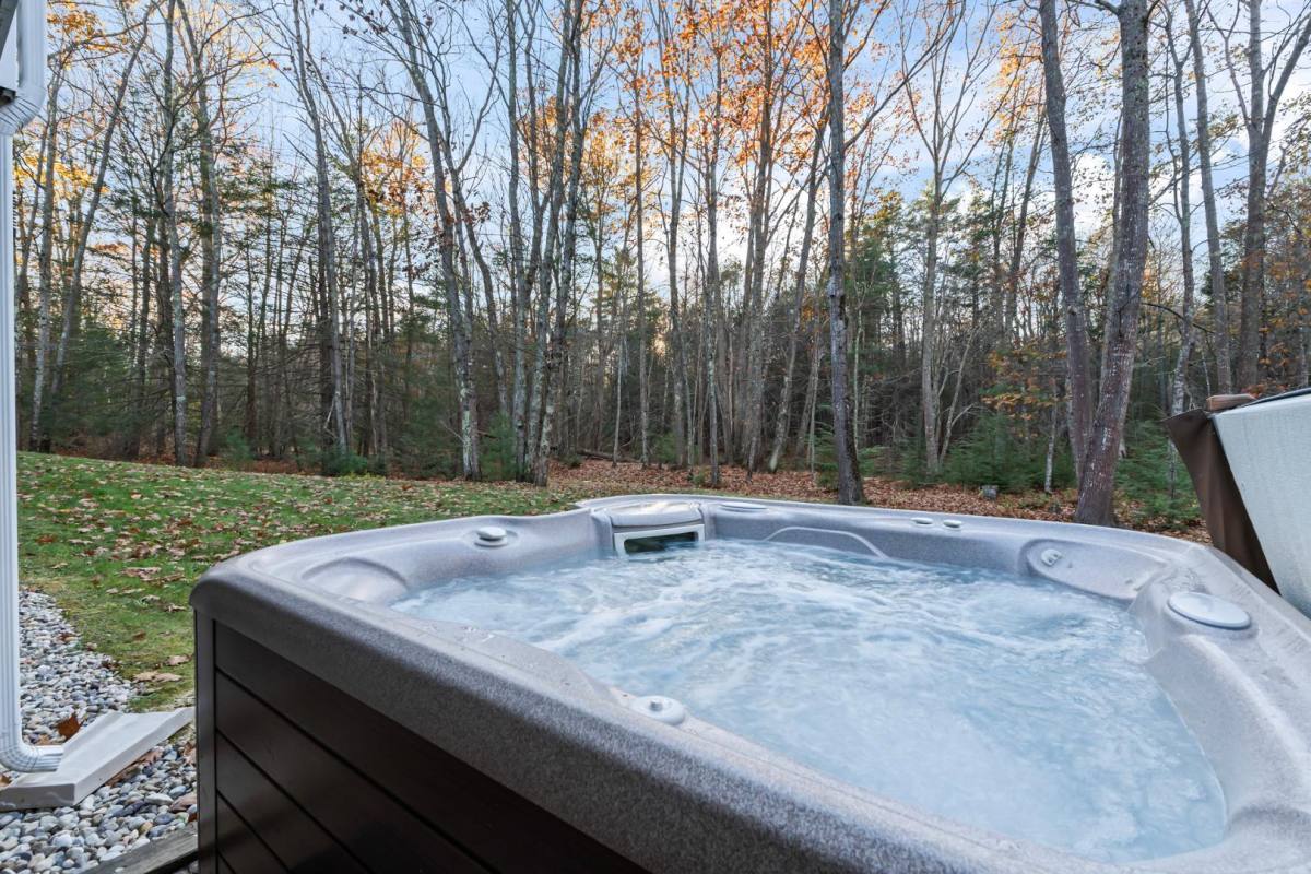 Apartment for rent at 22 Adams Lane, Ogunquit, ME 03907