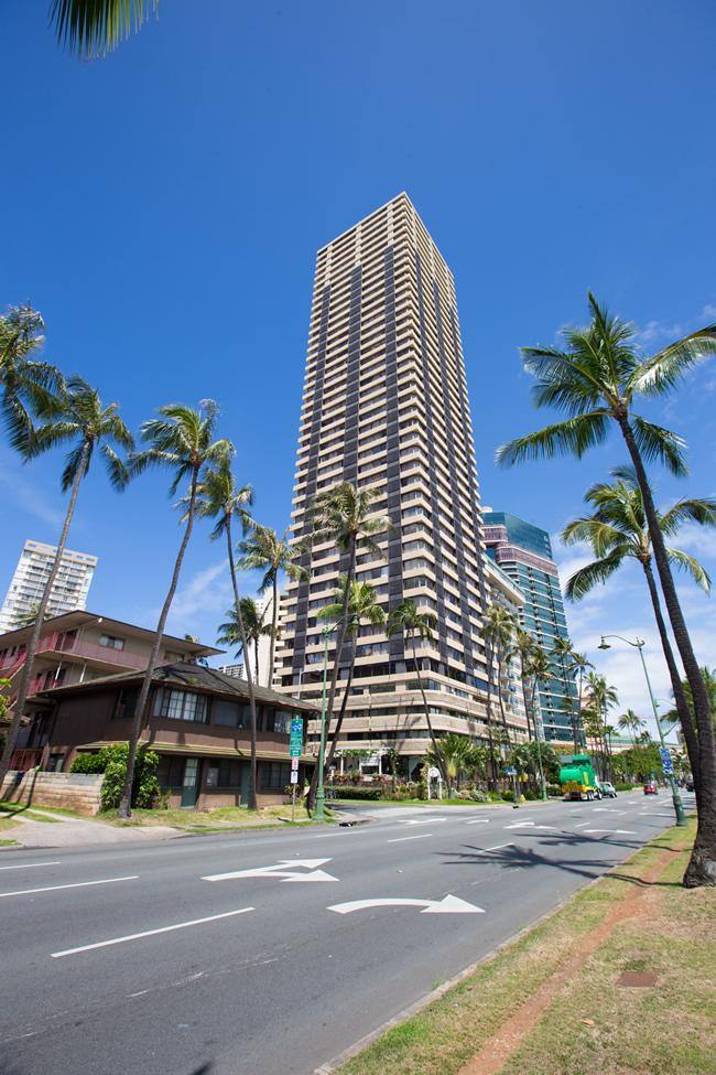 Townhouse for rent at 444 Niu St #813, Honolulu, HI 96815