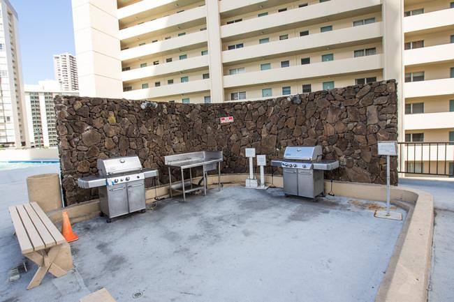 Townhouse for rent at 444 Niu St #813, Honolulu, HI 96815