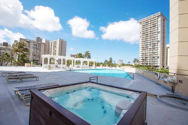 Townhouse for rent at 444 Niu St #813, Honolulu, HI 96815