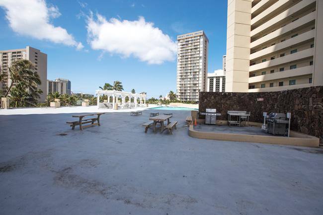 Townhouse for rent at 444 Niu St #813, Honolulu, HI 96815