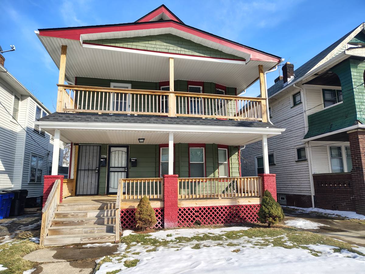Townhouse for rent at 469 E 147th St, Cleveland, OH 44110