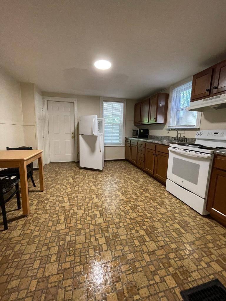 Apartment for rent at 513 8th Ave, Williamsport, PA 17701