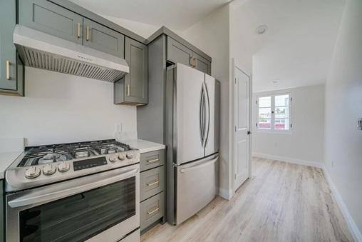 Apartment for rent at 1014 S Hayworth Ave, Los Angeles, CA 90035