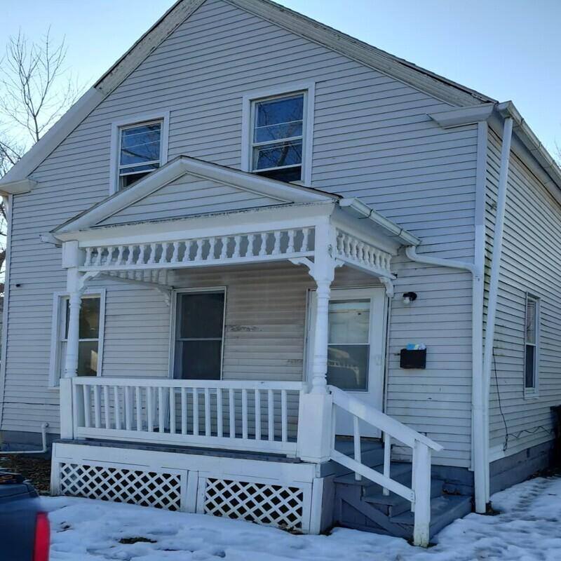 Apartment for rent at 1114 E 77th St #1, Cleveland, OH 44103
