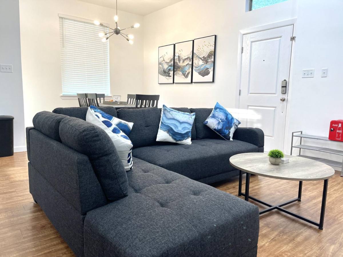 Apartment for rent at Nelson, 1515 W Houston Ave, McAllen, TX 78501