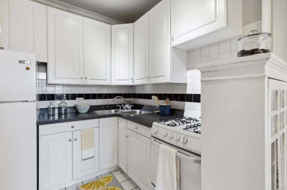 Apartment for rent at 1000 Pleasant St #41-3D, Oak Park, IL 60302