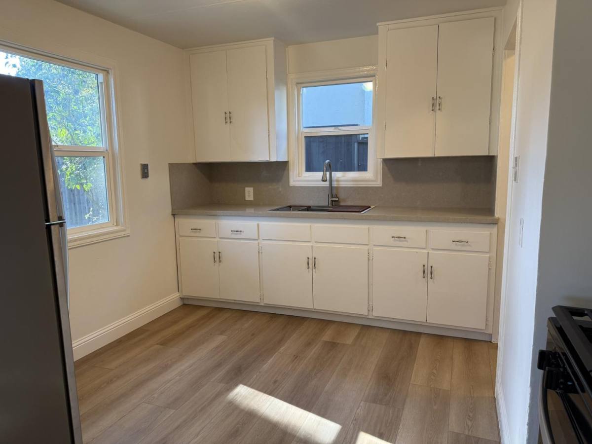 House for rent at 7608 Bodega Ave, Sebastopol, CA 95472