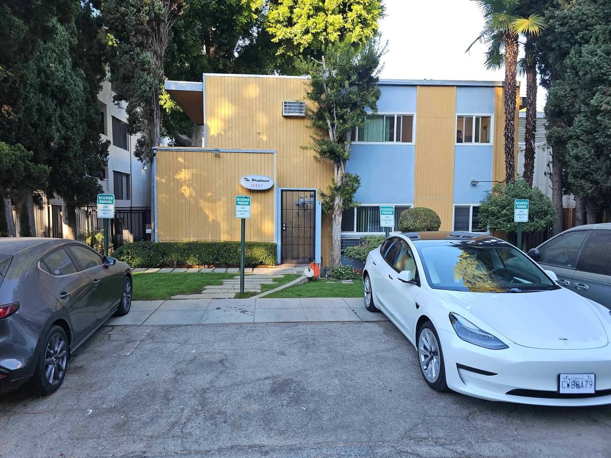 Apartment for rent at 10917 Fruitland Dr #7, Studio City, CA 91604