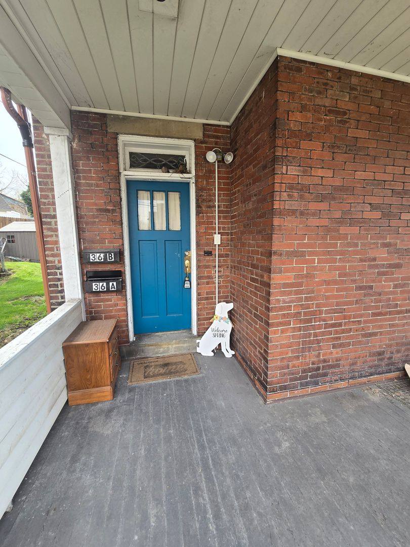 Apartment for rent at 36 E Gaskill Ave, Jeannette, PA 15644