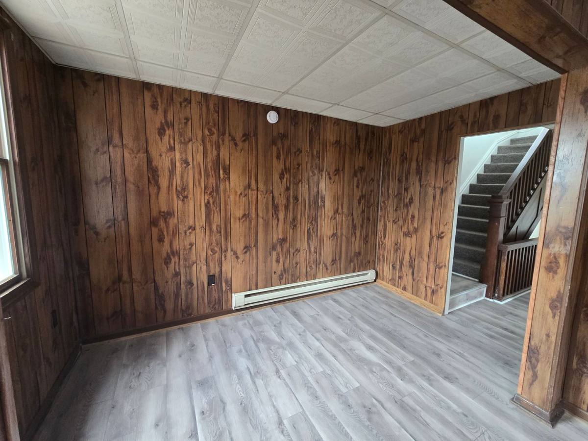 Apartment for rent at 36 E Gaskill Ave, Jeannette, PA 15644