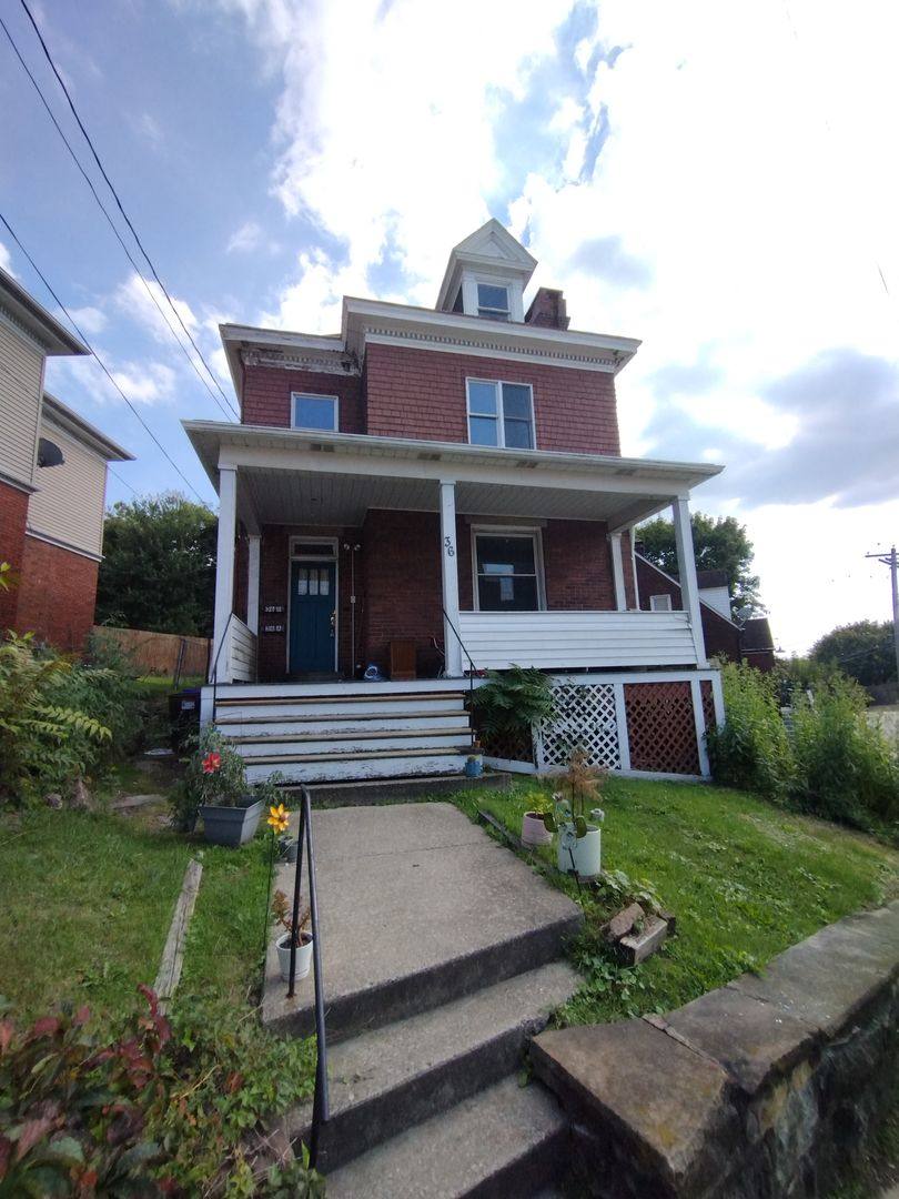 Apartment for rent at 36 E Gaskill Ave, Jeannette, PA 15644
