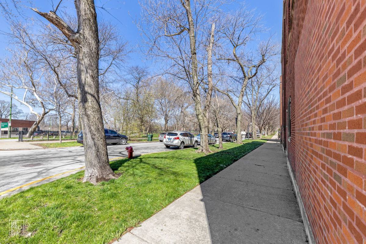 Apartment for rent at 2838 E 91st St, Chicago, IL 60617