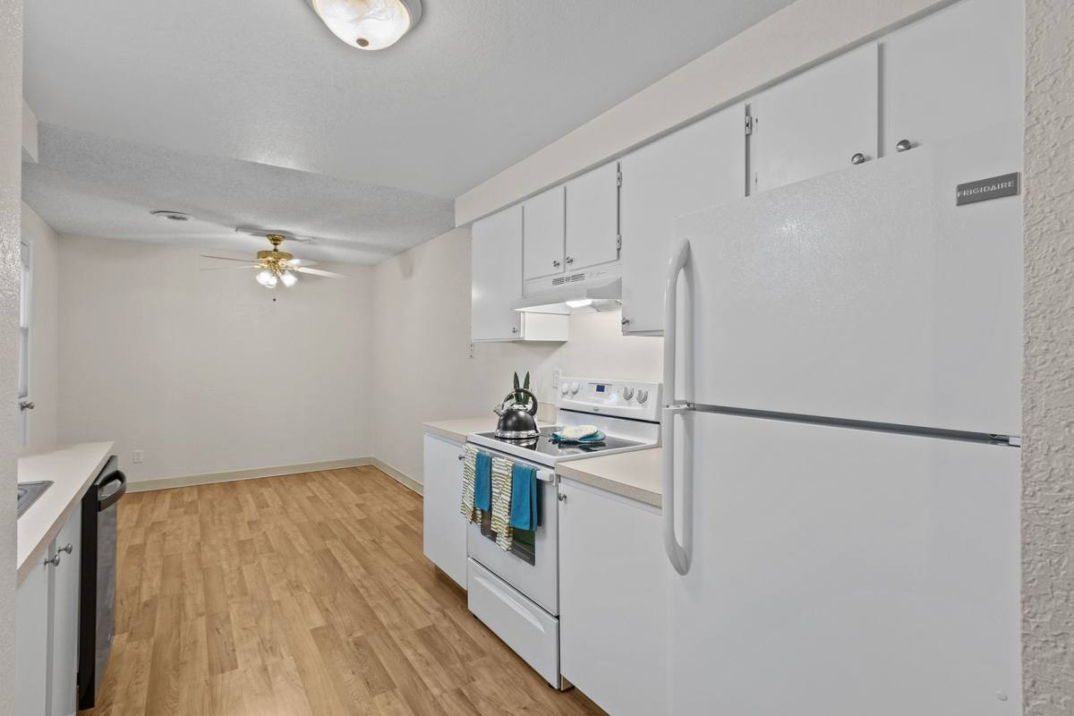 Apartment for rent at 850 Aaron Dr, Richland, WA 99352