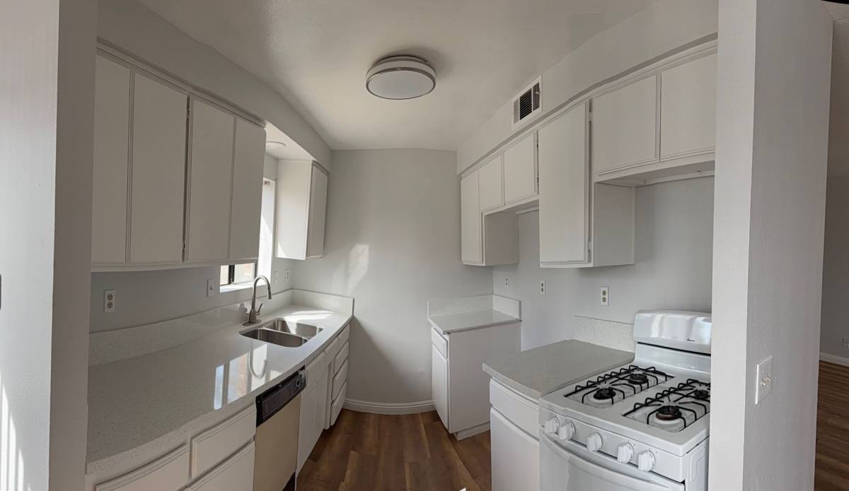 Apartment for rent at 300 Fifth Ave, Monrovia, CA 91016