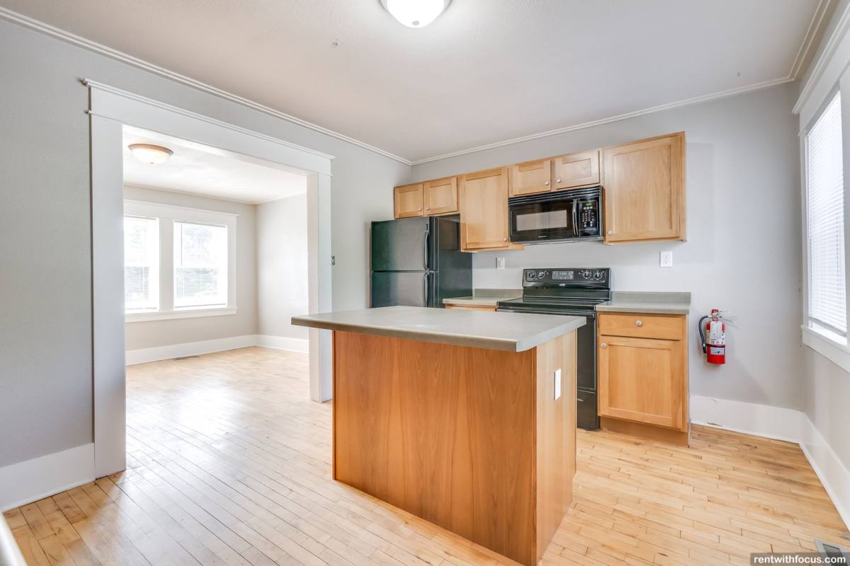 Townhouse for rent at 1202-1318 Summit Ave, Oshkosh, WI 54901