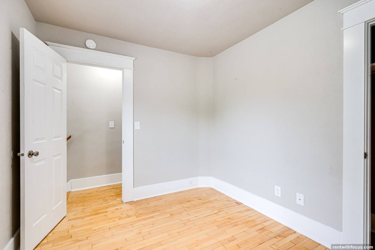 Townhouse for rent at 1202-1318 Summit Ave, Oshkosh, WI 54901