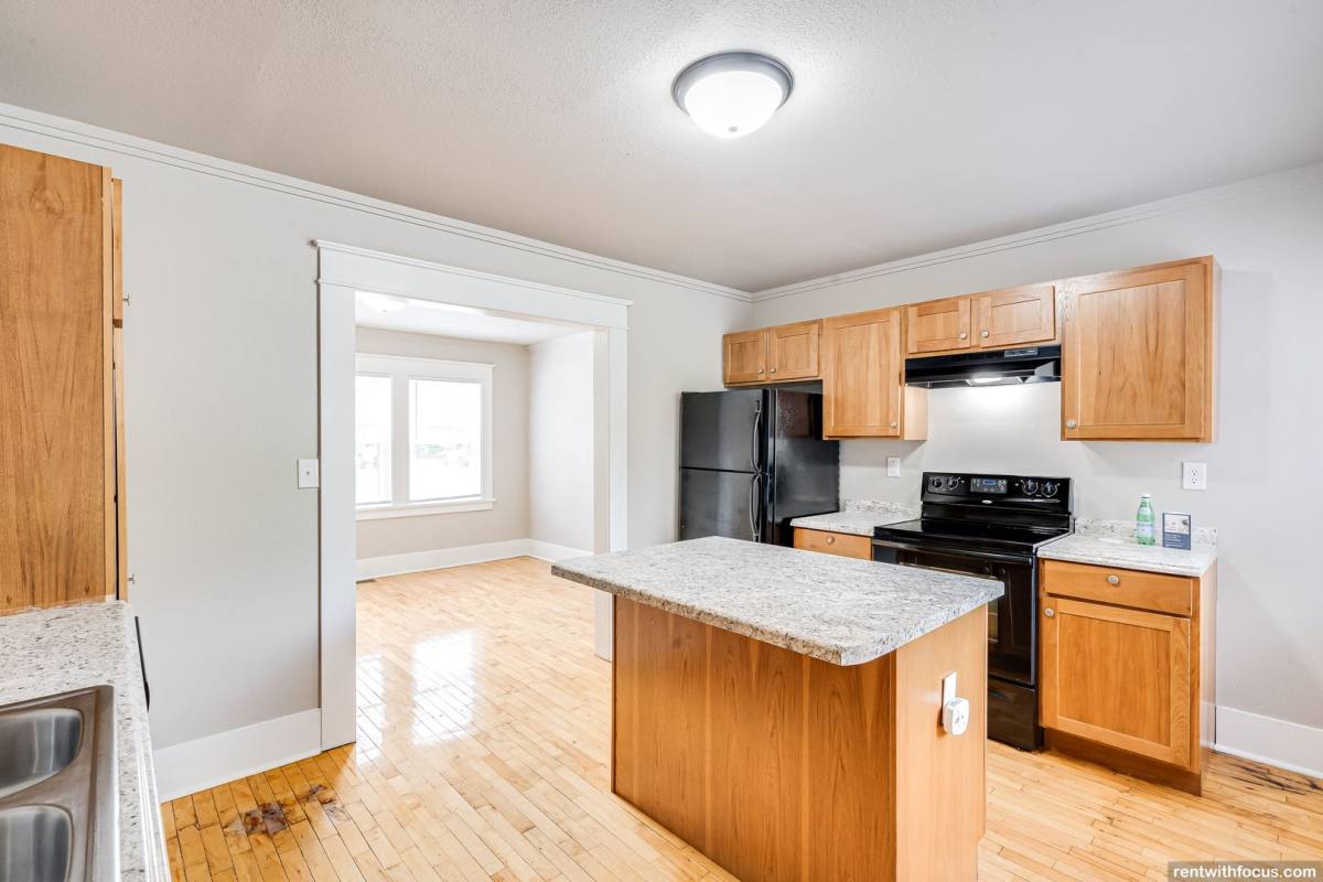 Apartment for rent at 1202-1318 Summit Ave, Oshkosh, WI 54901