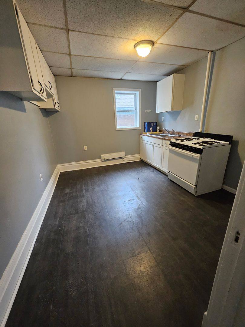 House for rent at 923 Chestnut St, Erie, PA 16502