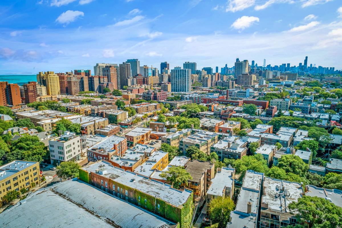 Apartment for rent at 617 Melrose St, Chicago, IL 60657