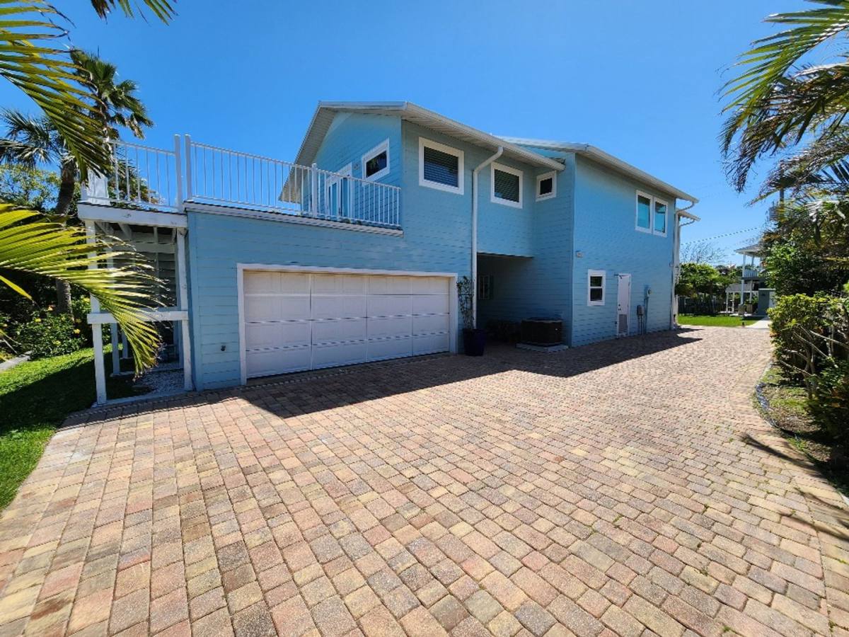 House for rent at 110 Surf St, New Smyrna Beach, FL 32169