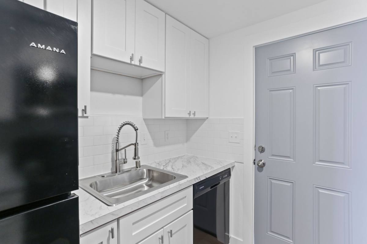 Apartment for rent at 1407 W Marina Dr, Moses Lake, WA 98837