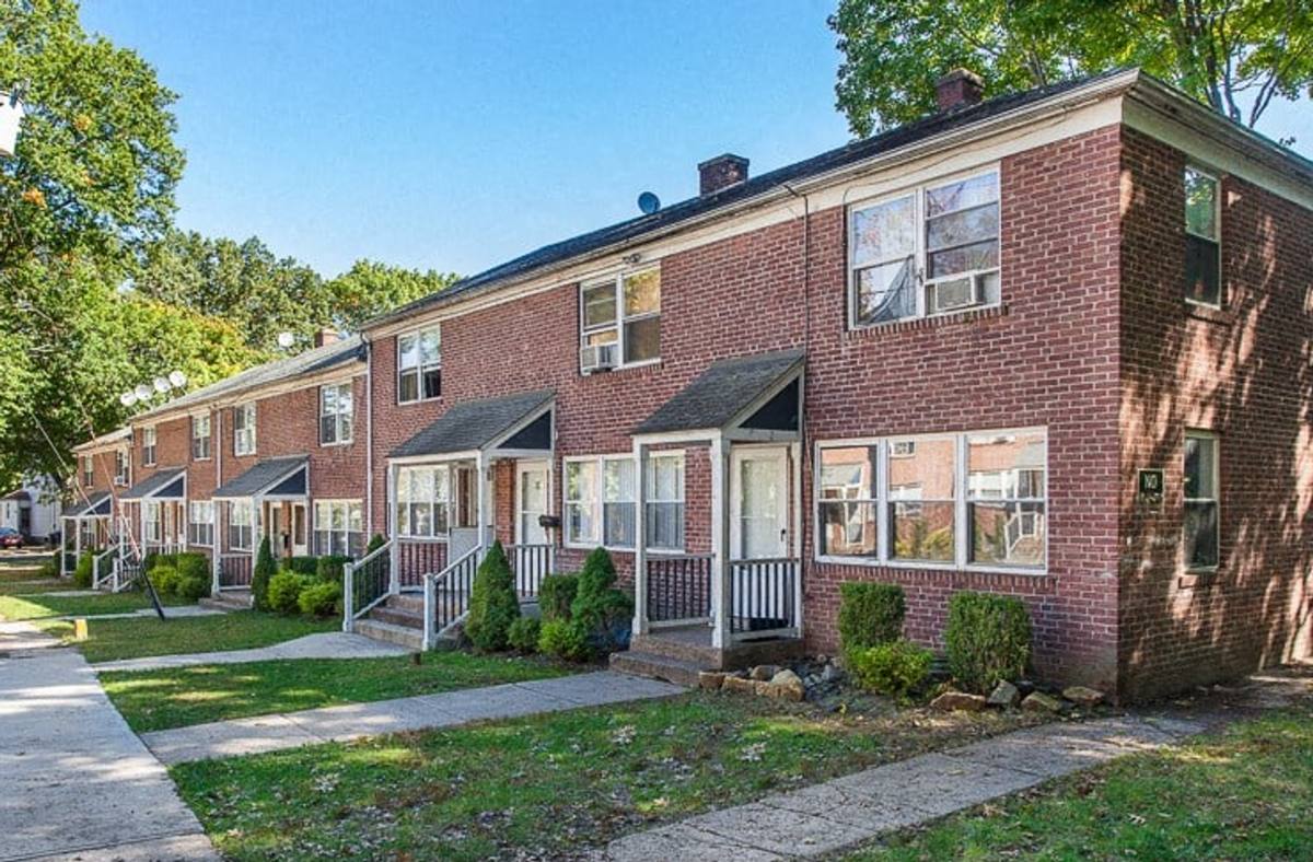 Apartment for rent at 1 Colby Court, New Haven, CT 06515