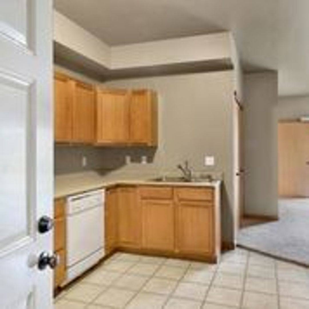 Apartment for rent at 245 32nd St, Bellingham, WA 98225