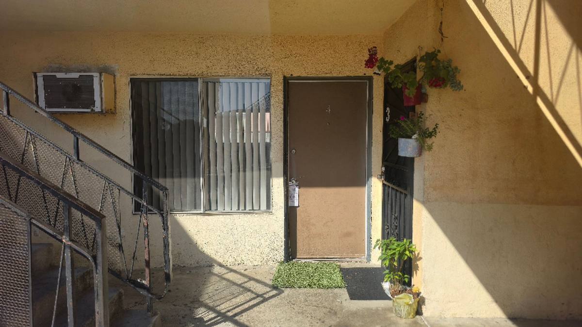 Apartment for rent at 7425 Vineland Ave, Sun Valley, CA 91352