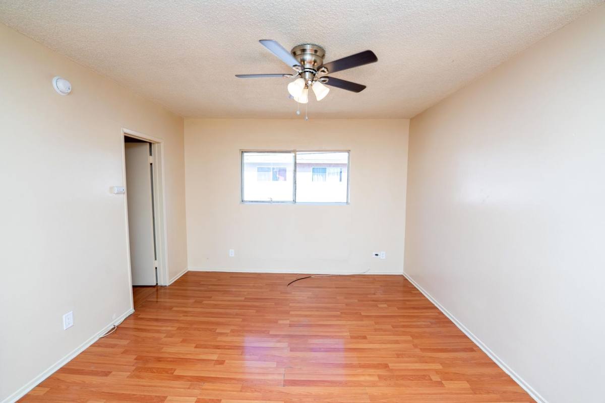 Apartment for rent at 7425 Vineland Ave, Sun Valley, CA 91352