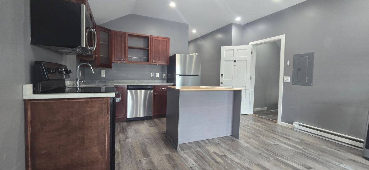 Apartment for rent at 520 Yates St, Albany, NY 12208