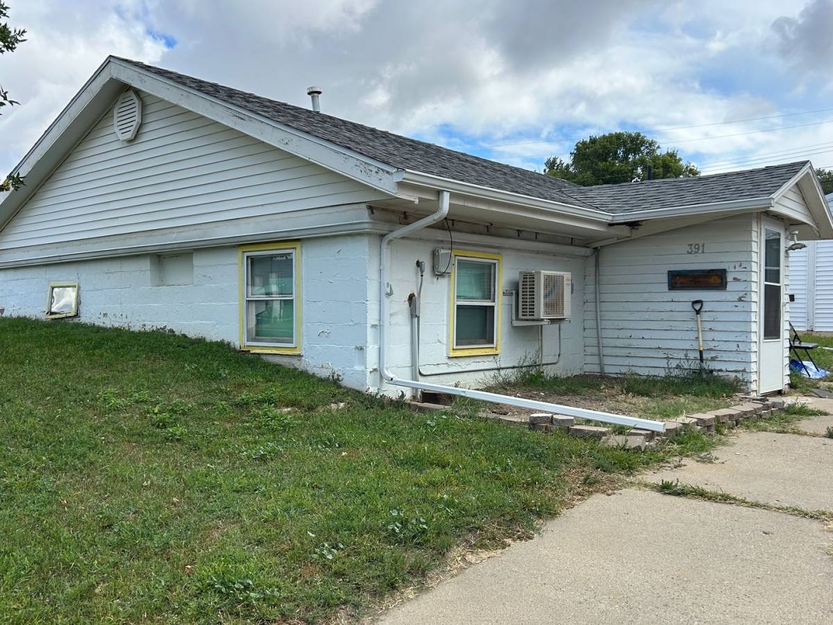 Apartment for rent at 391 2nd Ave SW, Dickinson, ND 58601