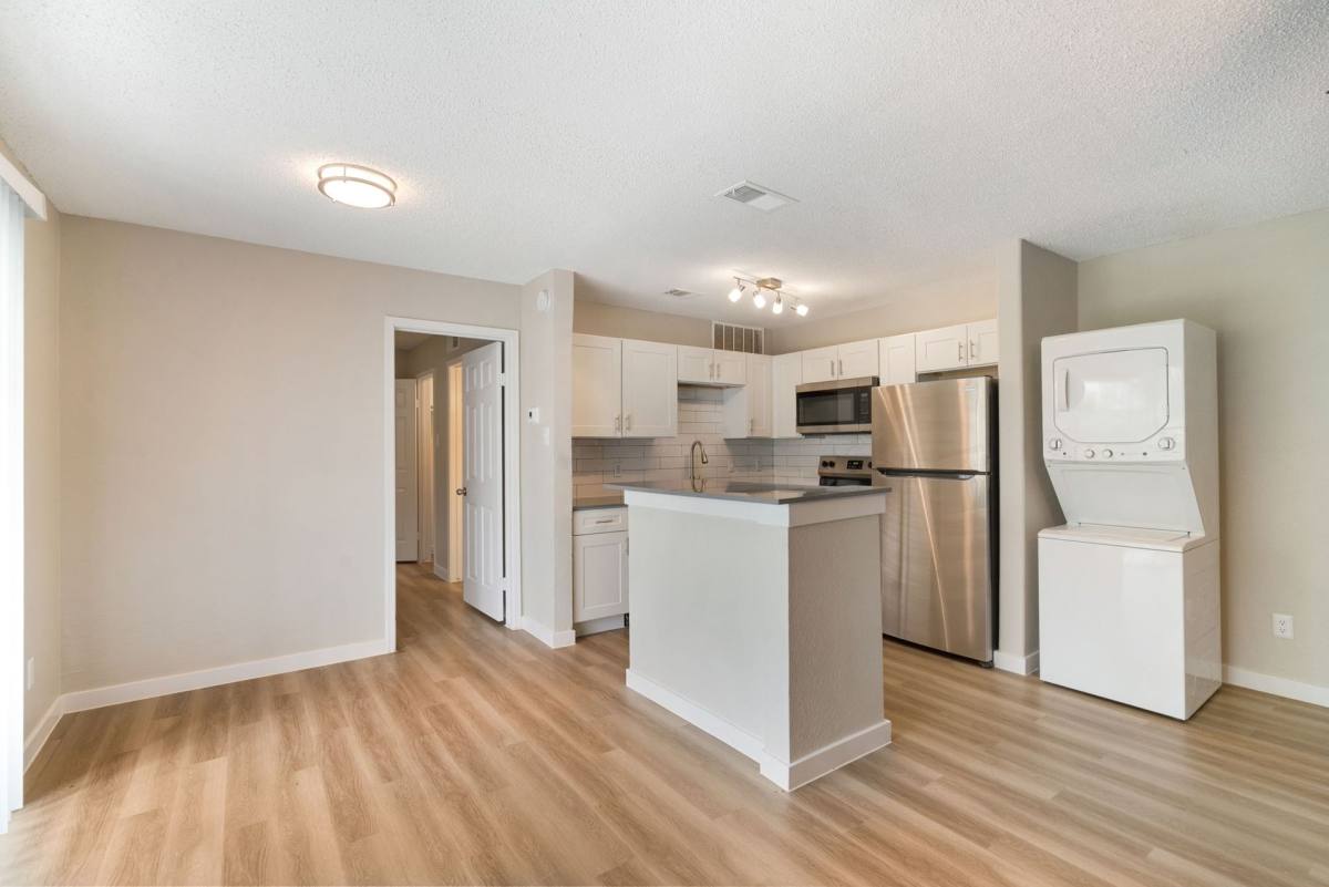 Apartment for rent at 6011 Oakland Hills Dr, Fort Worth, TX 76112