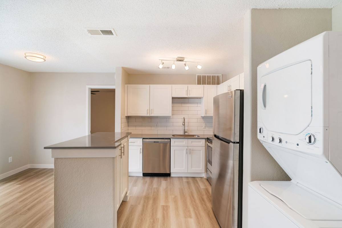Apartment for rent at 6011 Oakland Hills Dr, Fort Worth, TX 76112