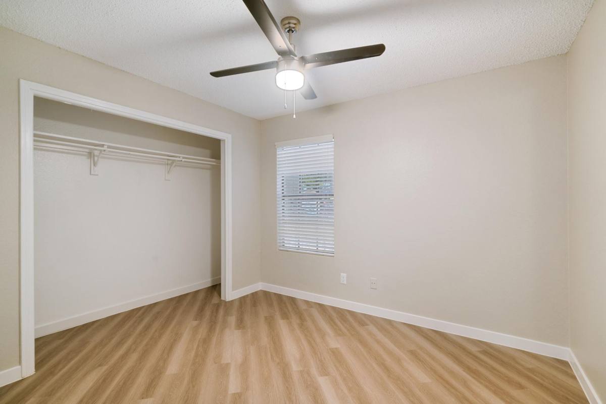 Apartment for rent at 6011 Oakland Hills Dr, Fort Worth, TX 76112